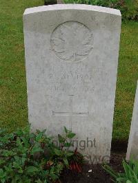 Etaples Military Cemetery - Allison, P